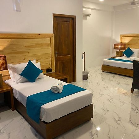 Trinco Beach Resort Trincomalee Esterno foto