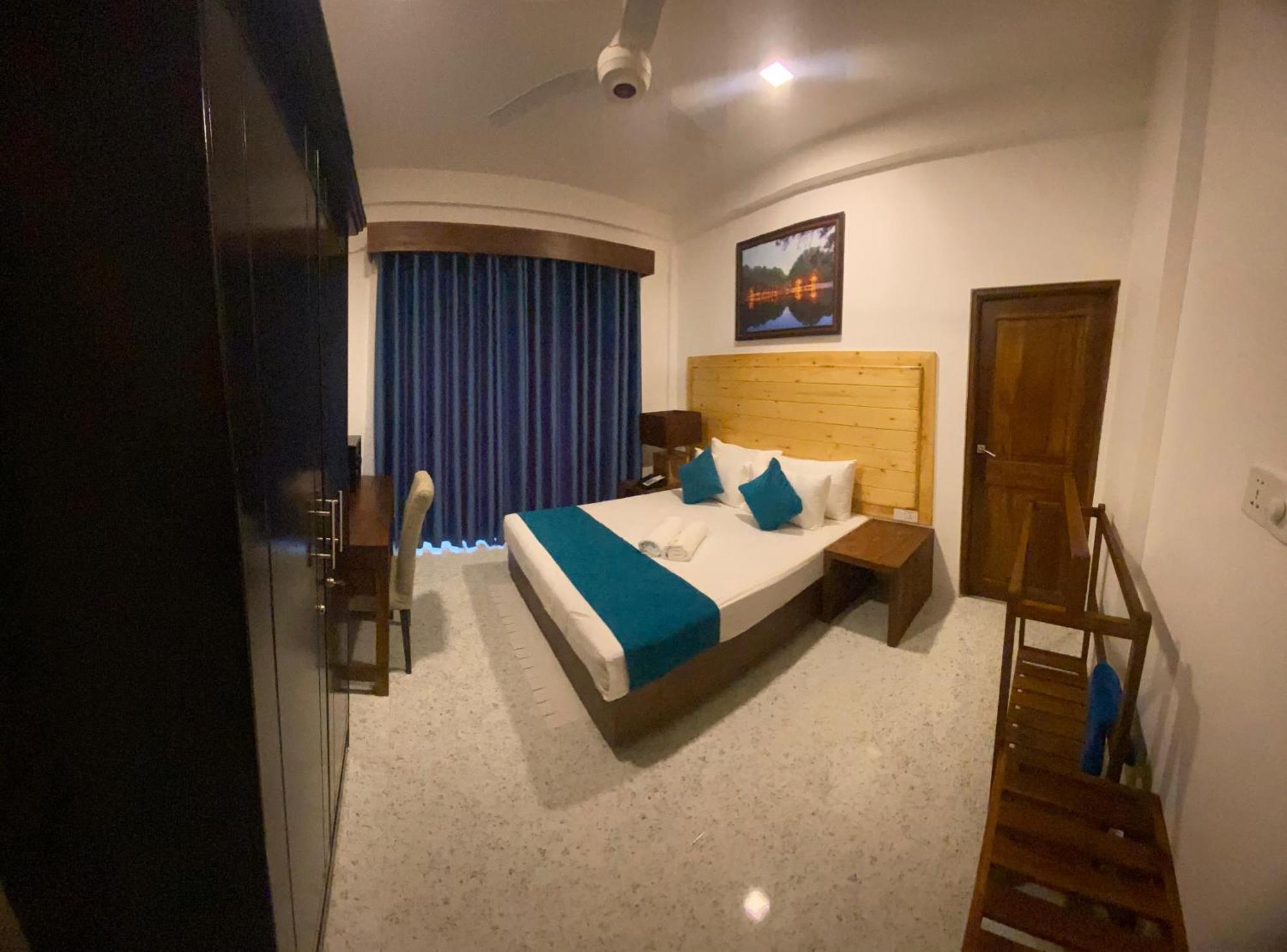 Trinco Beach Resort Trincomalee Esterno foto