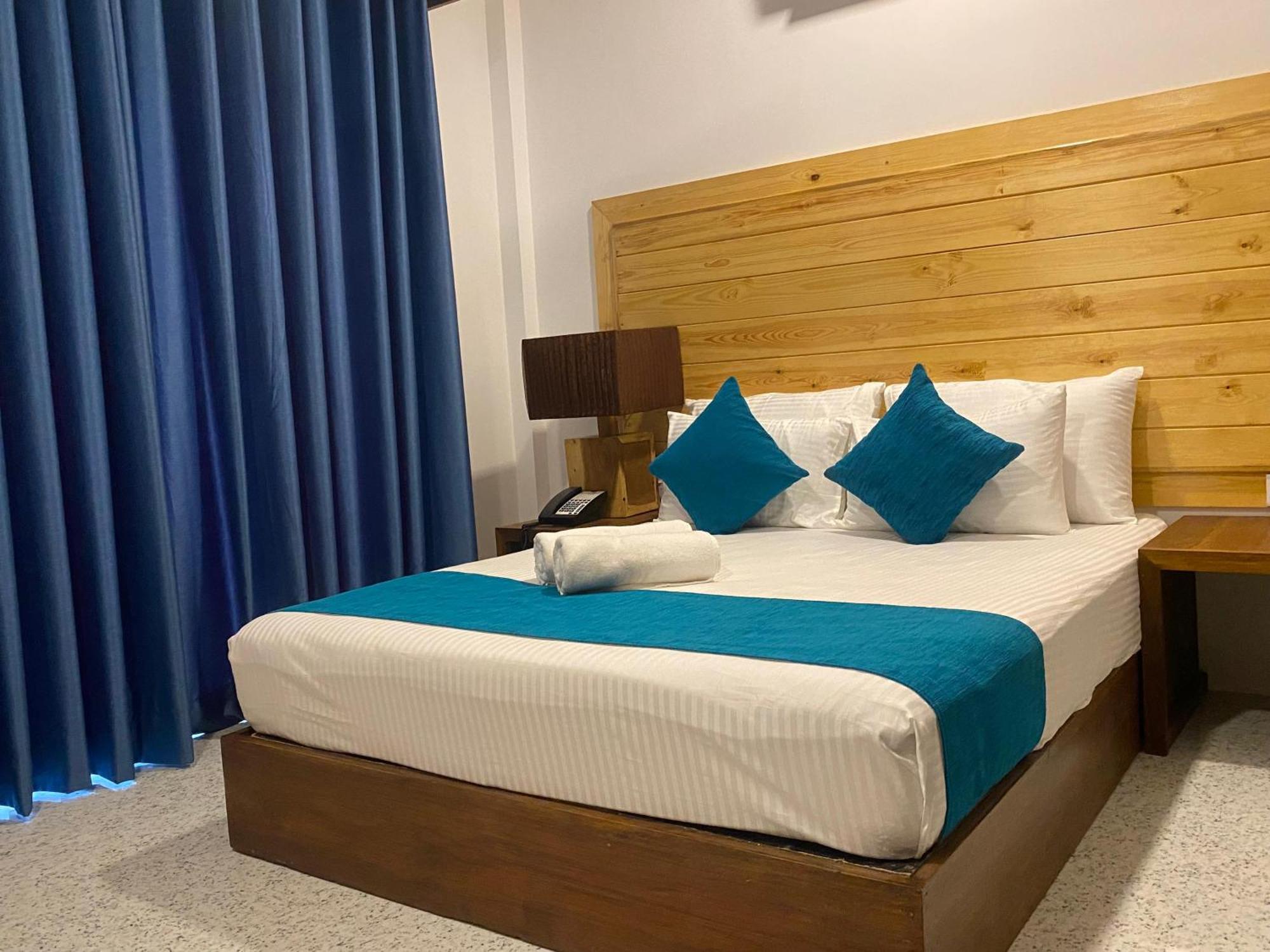 Trinco Beach Resort Trincomalee Esterno foto