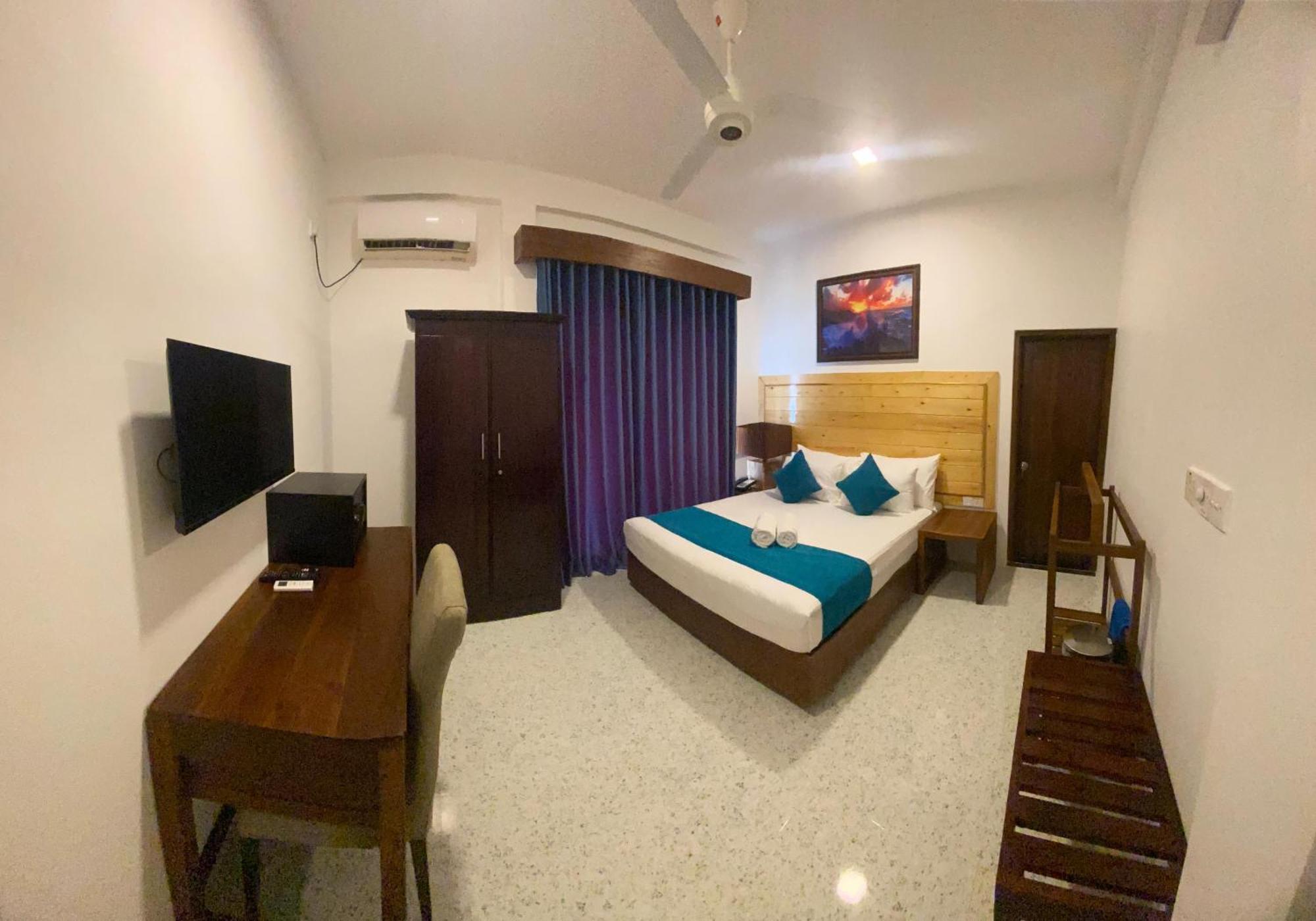 Trinco Beach Resort Trincomalee Esterno foto