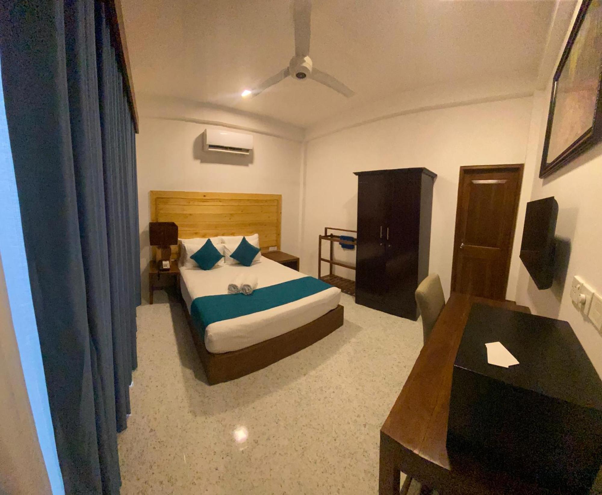 Trinco Beach Resort Trincomalee Esterno foto