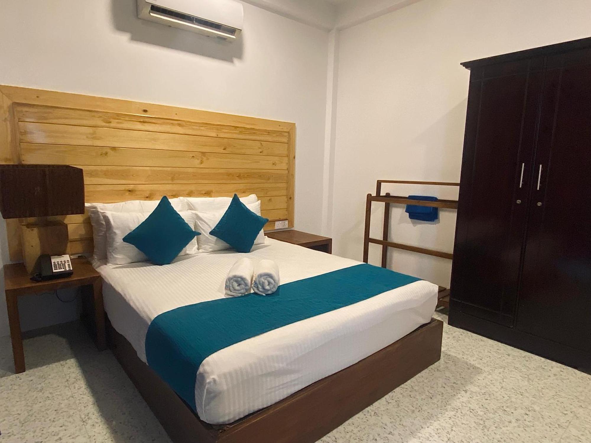 Trinco Beach Resort Trincomalee Esterno foto